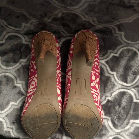 Christian Siriano pink and off white heels - Picture 4 of 5